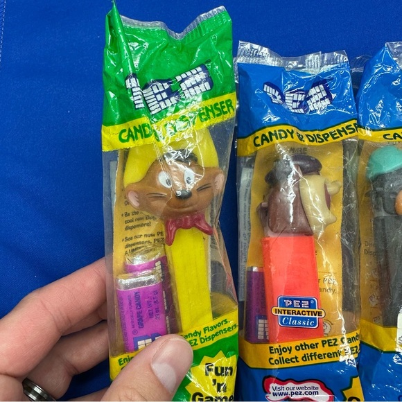 Lot of 4 Vintage Looney Tunes Pez Dispensers - Picture 2 of 5